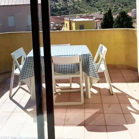 2 Bedrooms With Balcony At 아파트 *